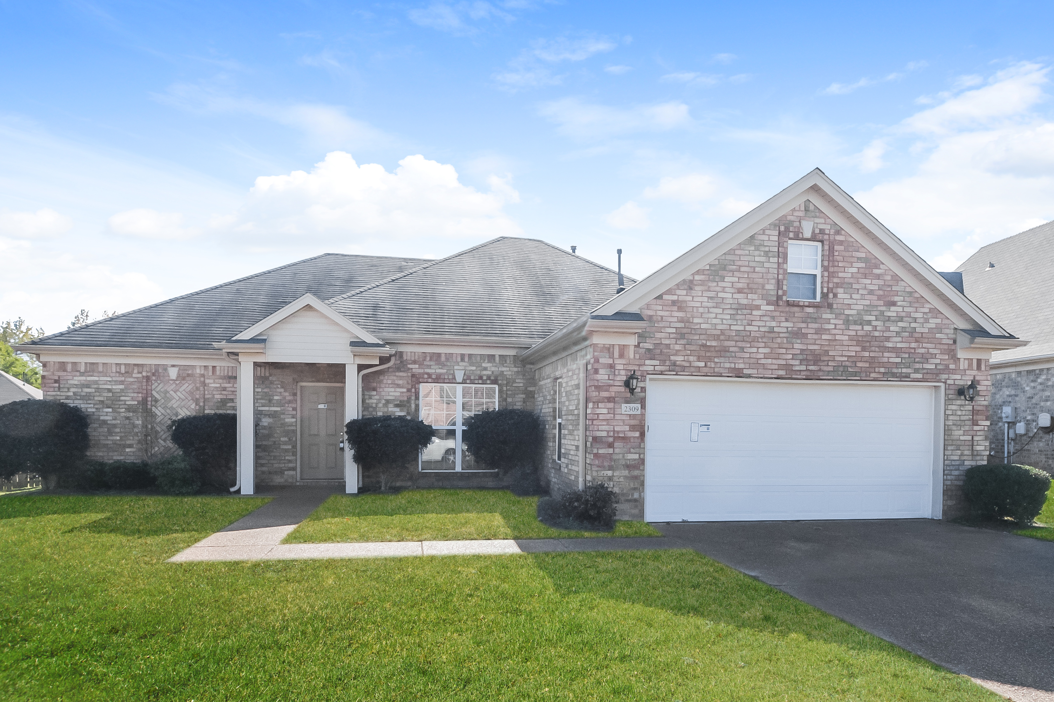 2309 Linda Shore Dr Southaven, MS 38671